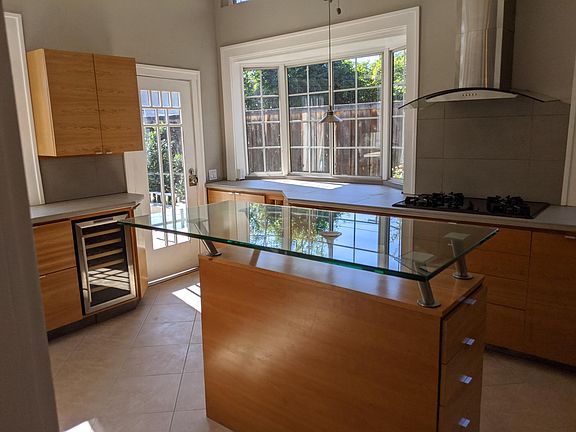2nd image of 3157 Ivy St