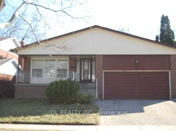28 Harringay Cres, Toronto, ON M1W 1Z3