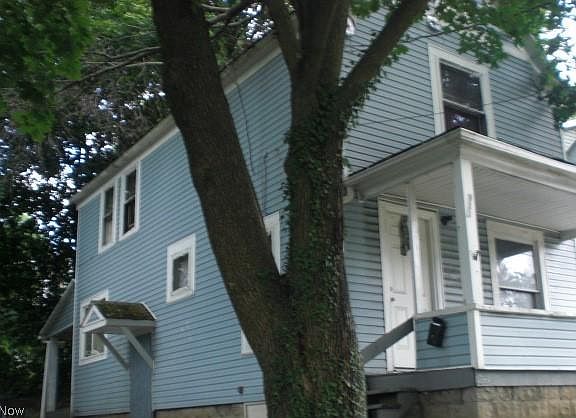 3rd image of 933 Owen Ave