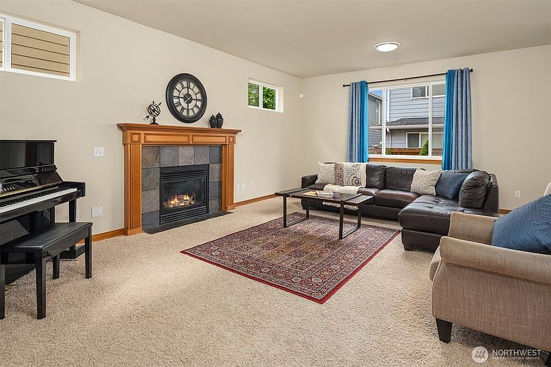 4th image of 18430 42nd Avenue SE