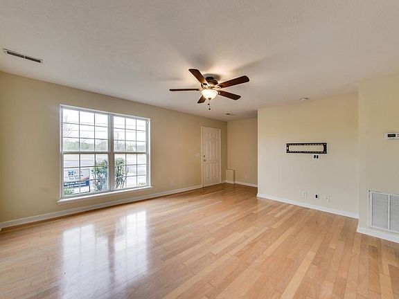 4th image of 639 Legacy Dr