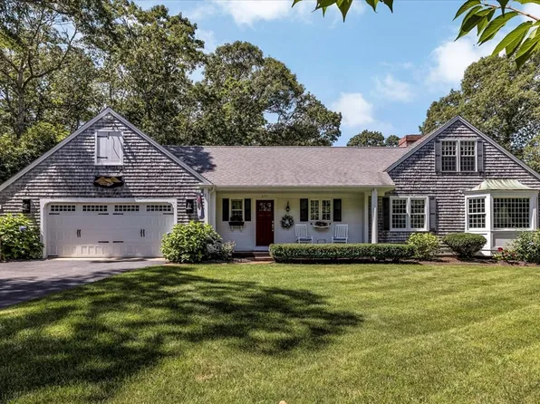 277 Marstons Ln, Barnstable, MA 02630