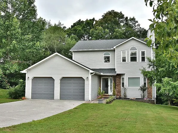 1221 Reston Ct, Knoxville, TN 37923