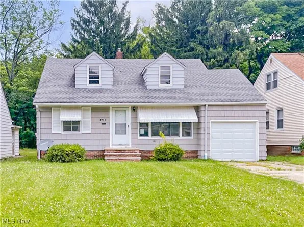 315 S Green Rd, South Euclid, OH 44121