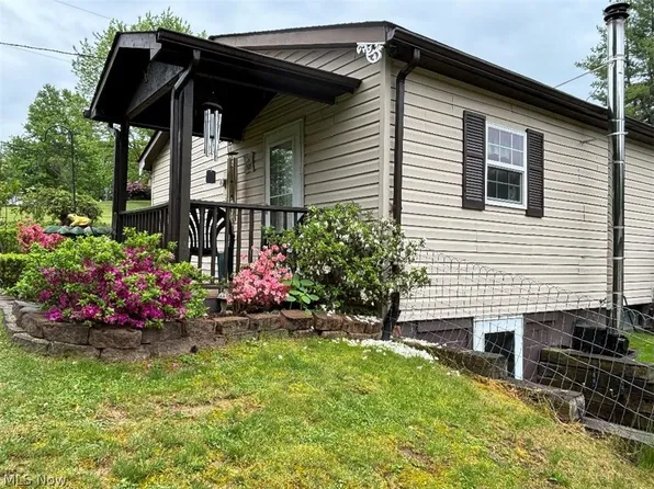 2417 McAdoo Ridge Rd, Wellsburg, WV 26070