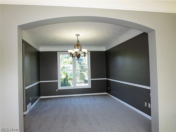 4th image of 15030 Old Oak Dr
