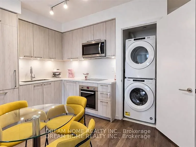 1 Grandview Blvd #2302 — Photo 4