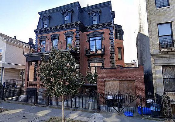 4th image of 186 Quincy St #6