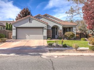 345 N Black Canyon Ave, Washington, UT 84780