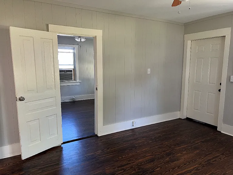 1106 Parker St — Photo 13