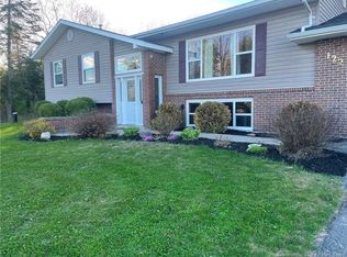 122 Parkwood Dr, Woodstock, NB E7M 5G1