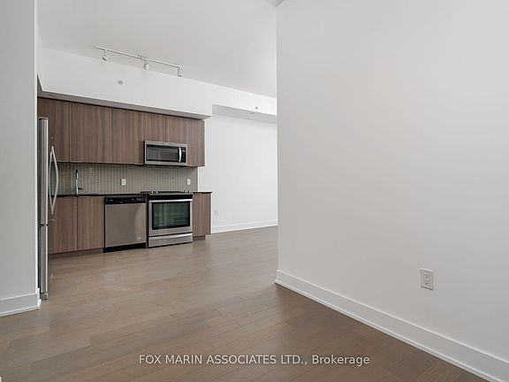 3rd image of 30 Shore Breeze Dr #5201