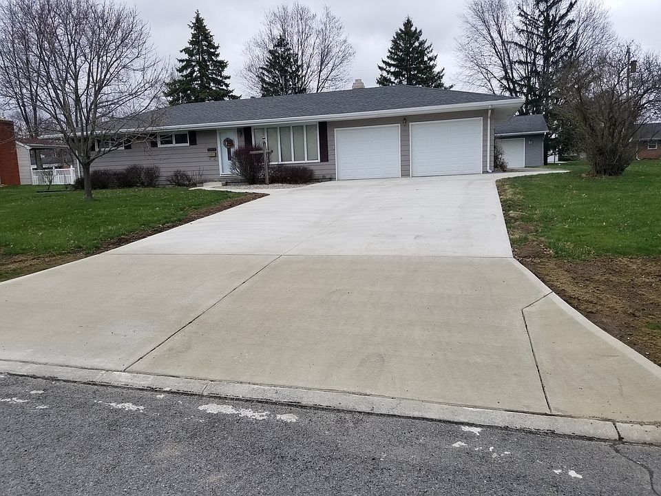 1st image of 1017 Woodside Dr