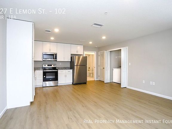 4th image of 927 E Lemon St #102