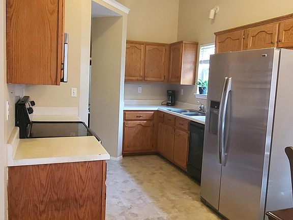3rd image of 5565 Donald Dr