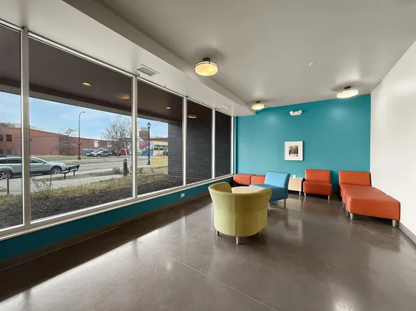 West Broadway Crescent