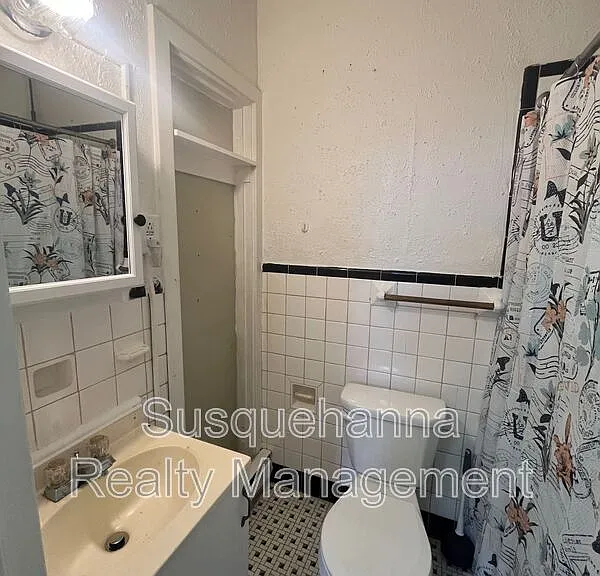 134 College Ave — Photo 9