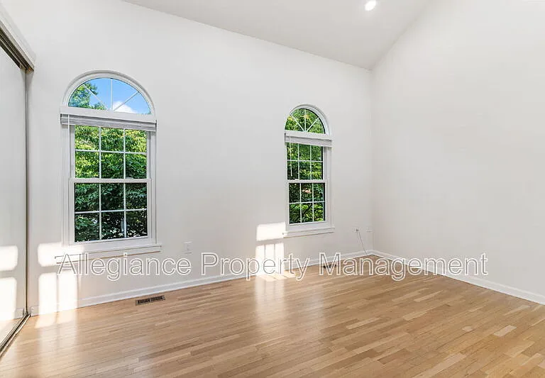 6630 Medinah Ln — Photo 10