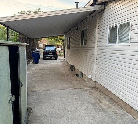 3rd image of 2350 E Ave