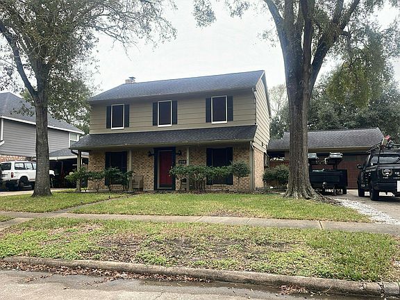 2nd image of 15538 Torry Pines Rd