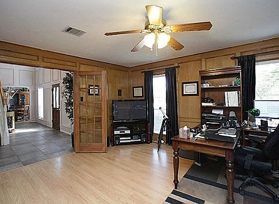 5th image of 4005 Brewer Dr