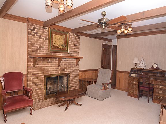 3rd image of 446 Morrison Ave