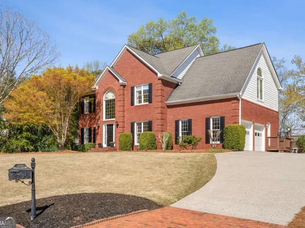 12600 Silver Fox Ct, Roswell, GA 30075