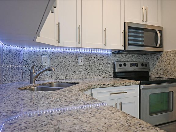 5th image of 1776 James Ave APT 7D