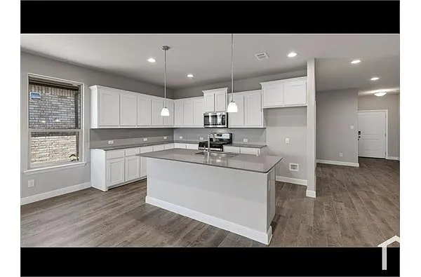 Building Photo - 2320 Monoceros Dr