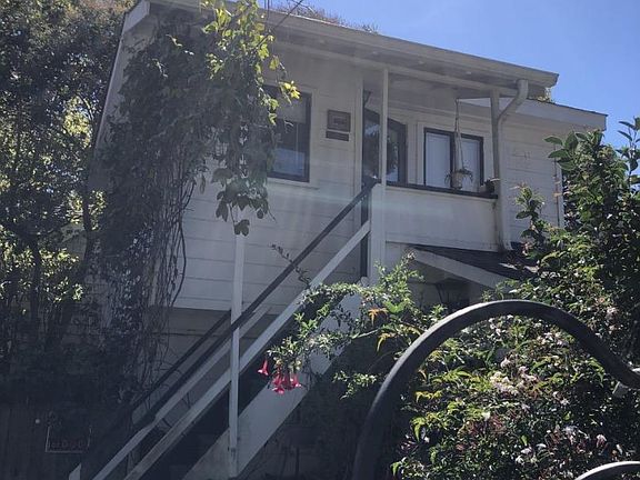 3rd image of 709 El Salto Dr