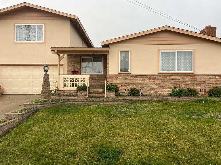 250 Grant St — Photo 1