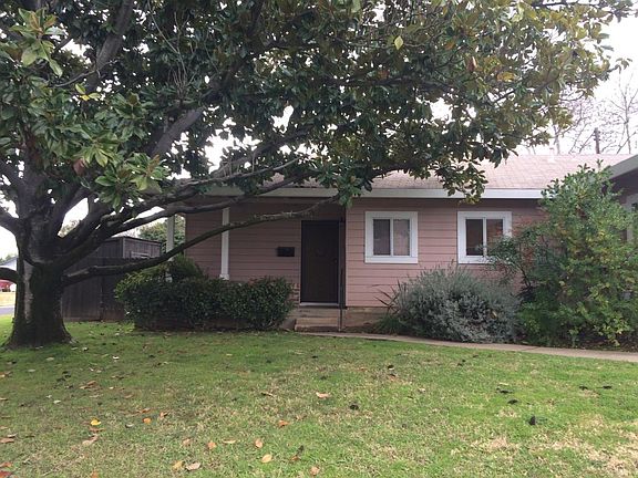 2nd image of 2312 Lloyd Ln