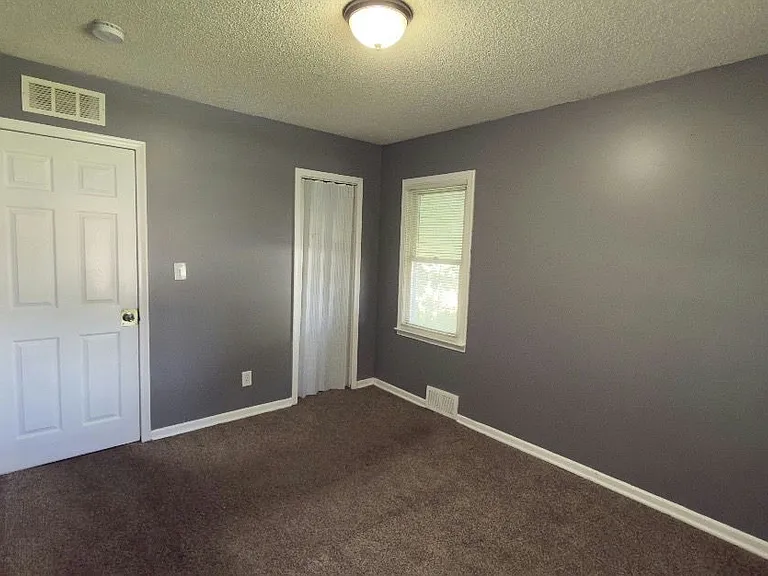 14469 Hendricks Ave — Photo 8