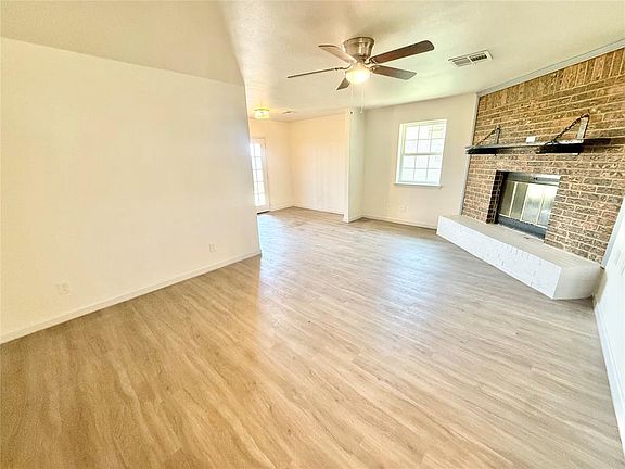3rd image of 608 Libra St