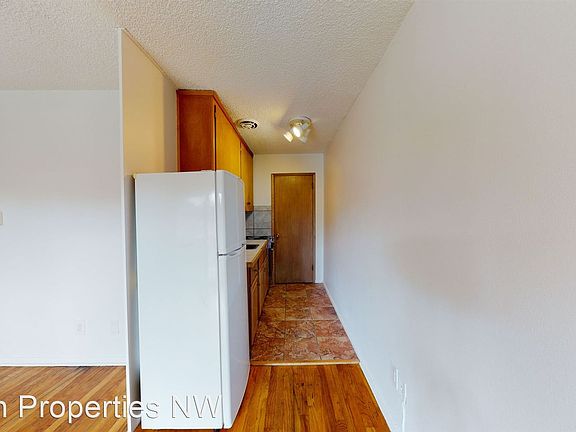 5th image of 4230 50th Ave S #3