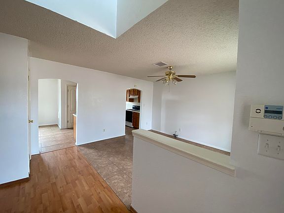 3rd image of 3024 Manny Aguilera Dr