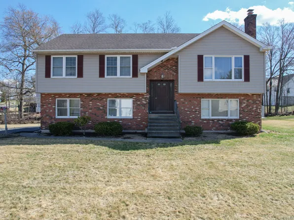 28 Redwood Lane, Berlin, CT 06023