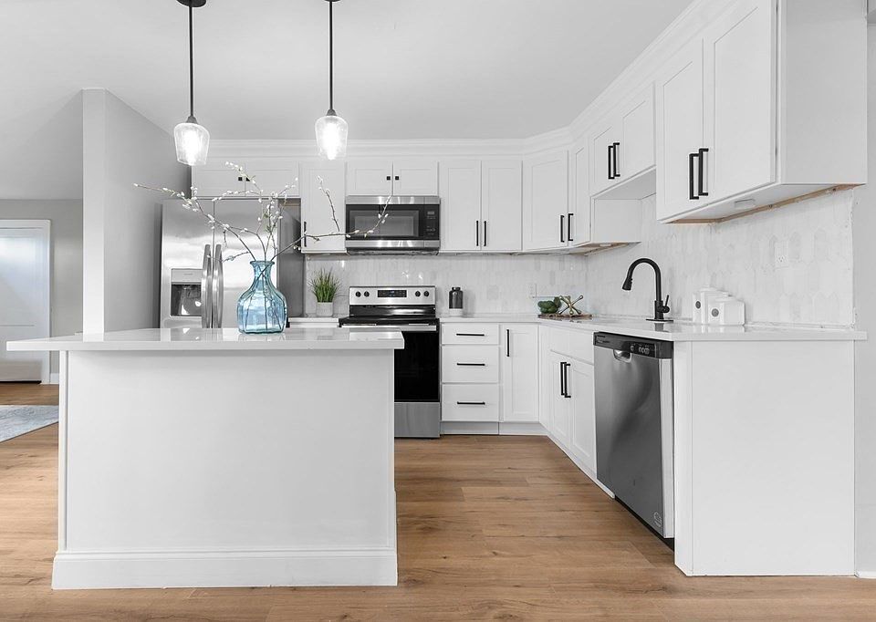 120 Brunelle Ave, Manchester, NH 03103 Zillow