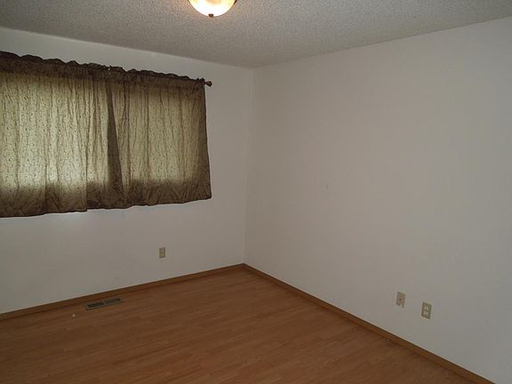 2nd image of 919 142nd Ave SE