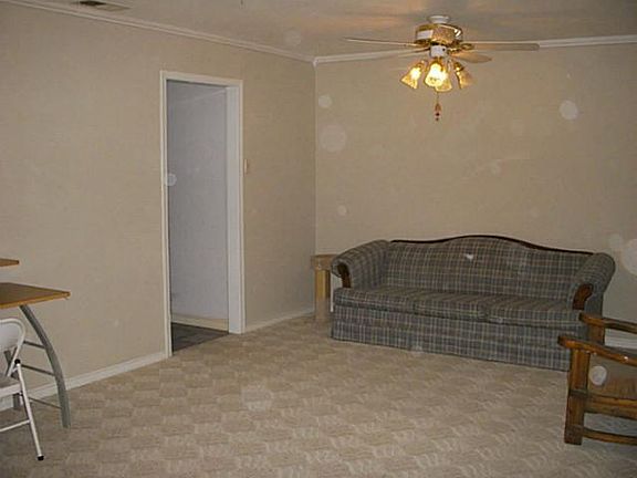 3rd image of 3620 Sheridon Dr