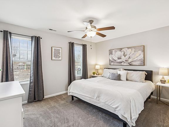 5th image of 302 Idlewild Ave