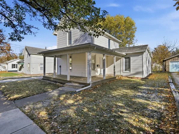 1006 S East St, Bloomington, IL 61701
