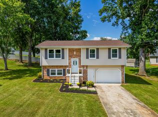 102 Edgewood Dr, Greeneville, TN 37743