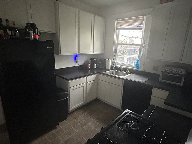 2374 Fairview Ave #2 — Photo 9