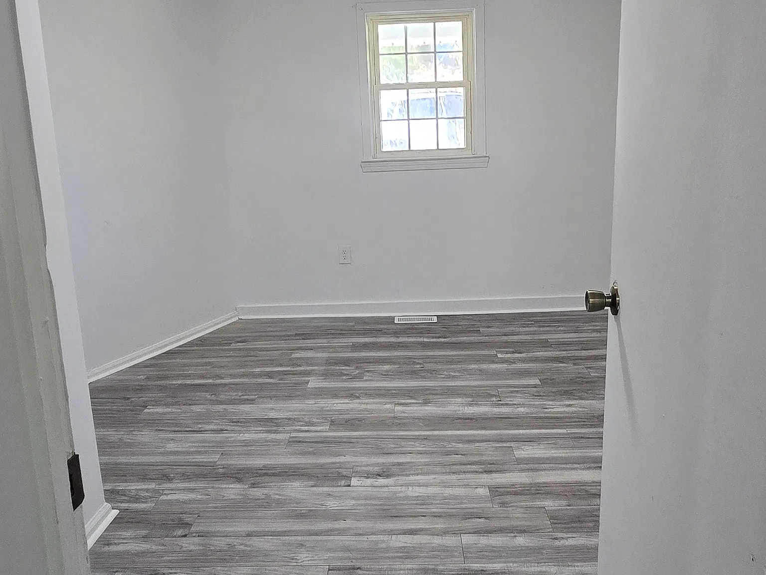 2 bed, 1000 sqft, $975 — Photo 4