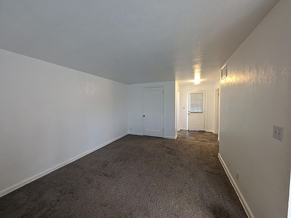 5th image of 102 N Montgomery Ave APT 2