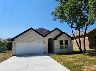 703 E Denton St, Ennis, TX 75119