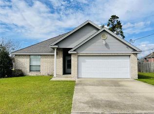 5260 Westgate Ln, Lumberton, TX 77657