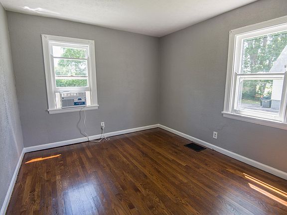 4th image of 5709 Luhn Ave #1