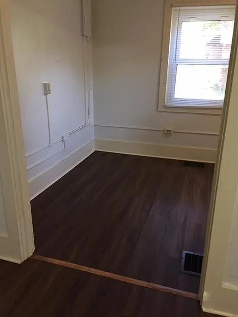 105 Forest St — Photo 2